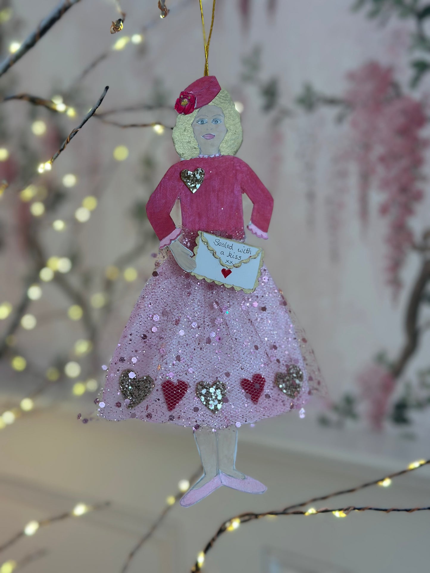 2 Paintings and 4 dolls - CUSTOMER ORDER